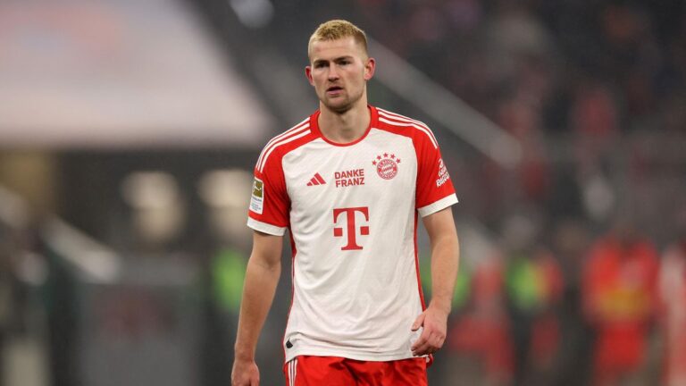 Matthijs de Ligt weighing up Bayern Munich future as Manchester United keep tabs on Dutch defender