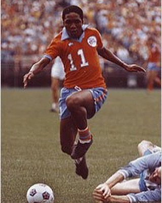 Patrick Ntsoelengoe